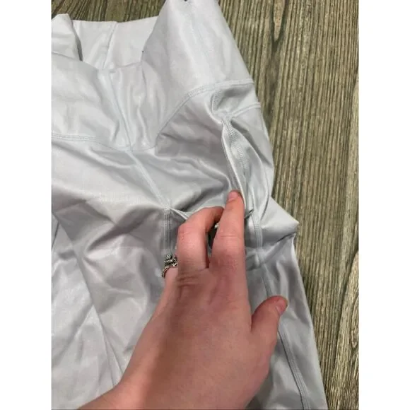 Fabletics Womens High Rise Athletic Leggings Yoga Workout Pull-On Silver Size M - Picture 2 of 9